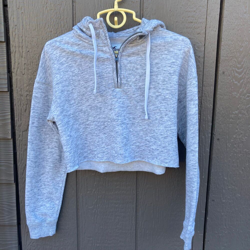 Gray cropped hollister hoodie women’s size XS quarter zip